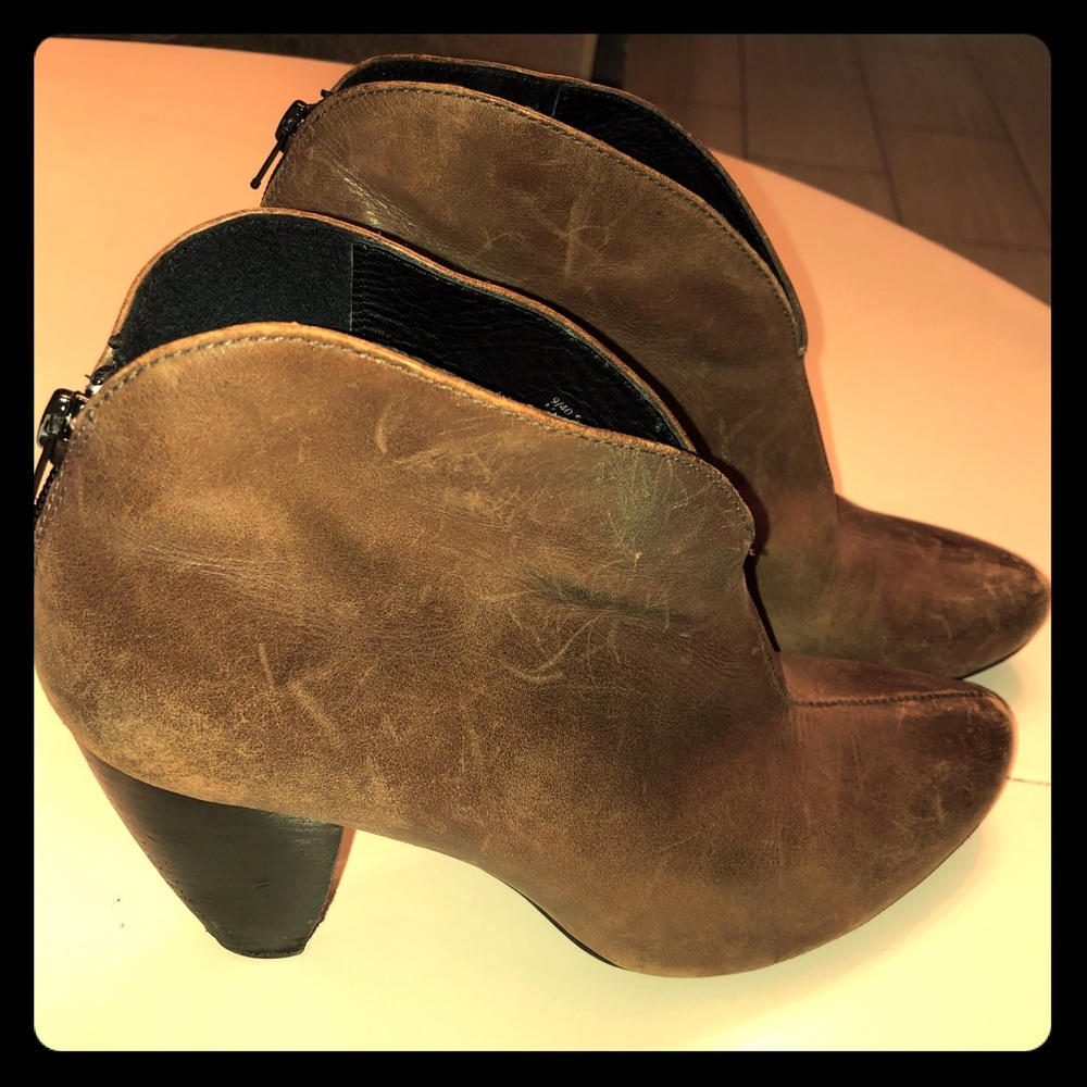 Armadillo Booties